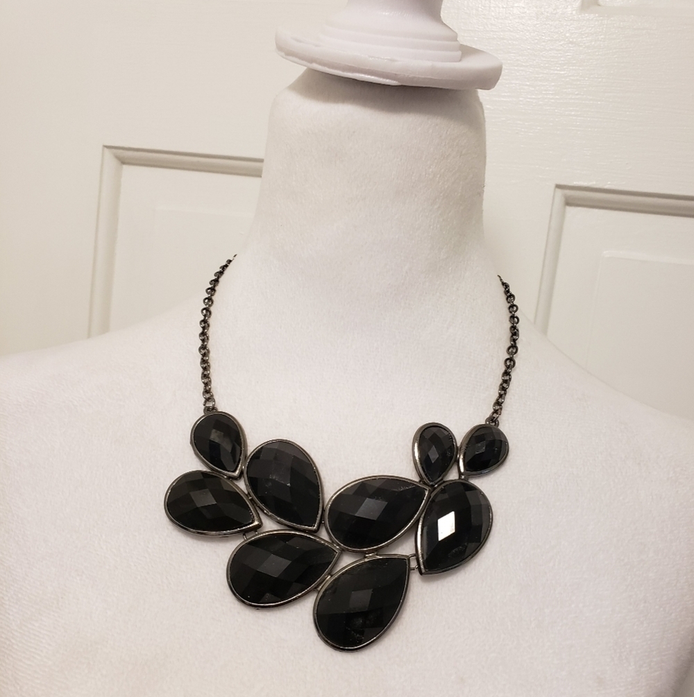 Charming Charlie Black/Graytone Fashion Jewelry Nacklace